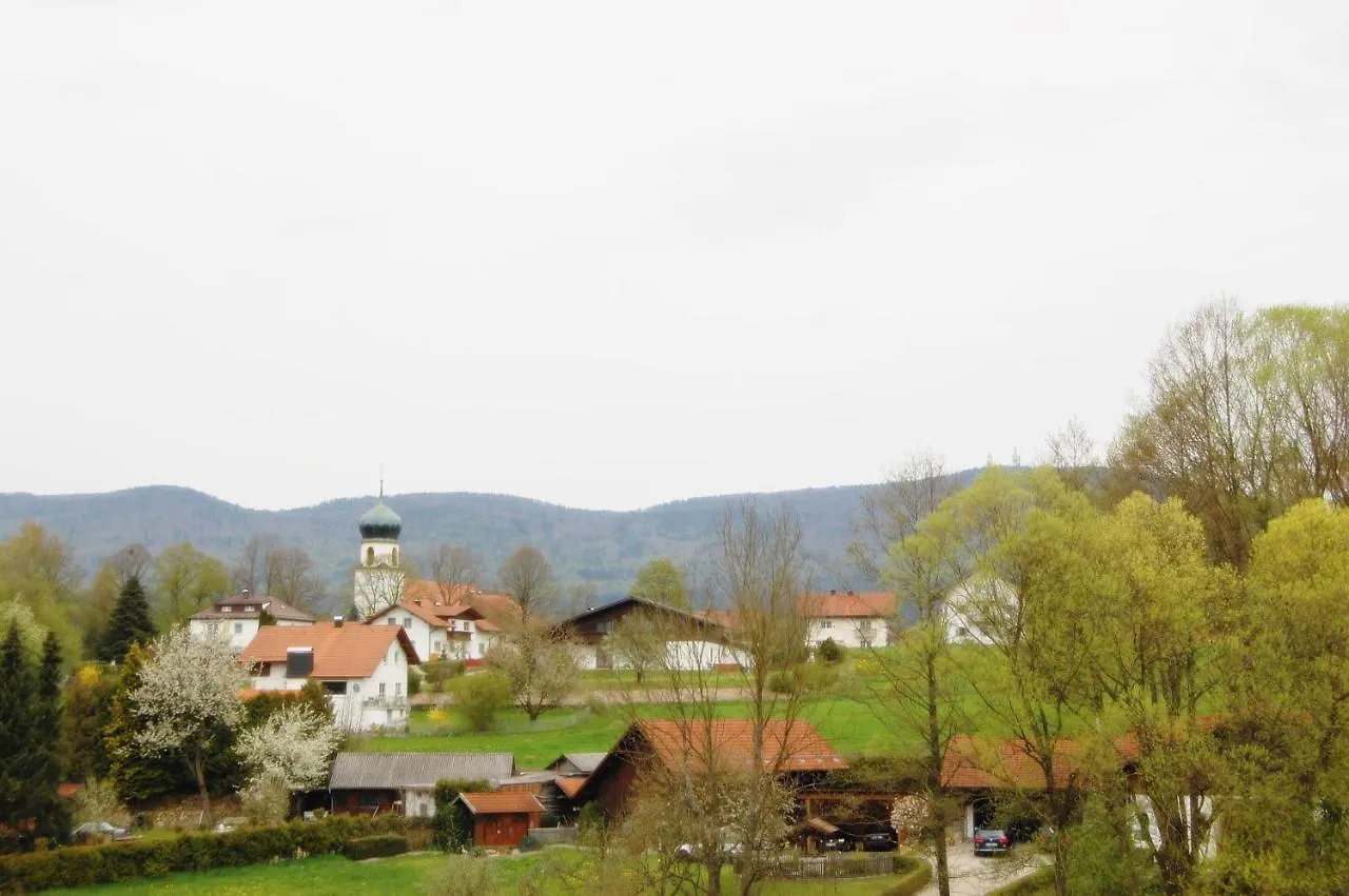 Gaestehaus Fidelis Grafenwiesen